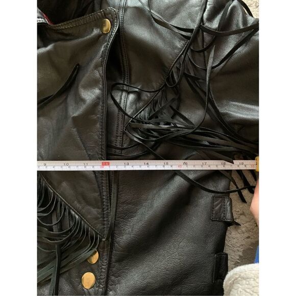 Fringe leather like black jacket size medium - Picture 10 of 13